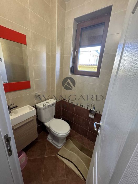 Продава се Къща в Пловдив, Остромила - 240 кв.м за 1041 €/кв.м - Снимка #6