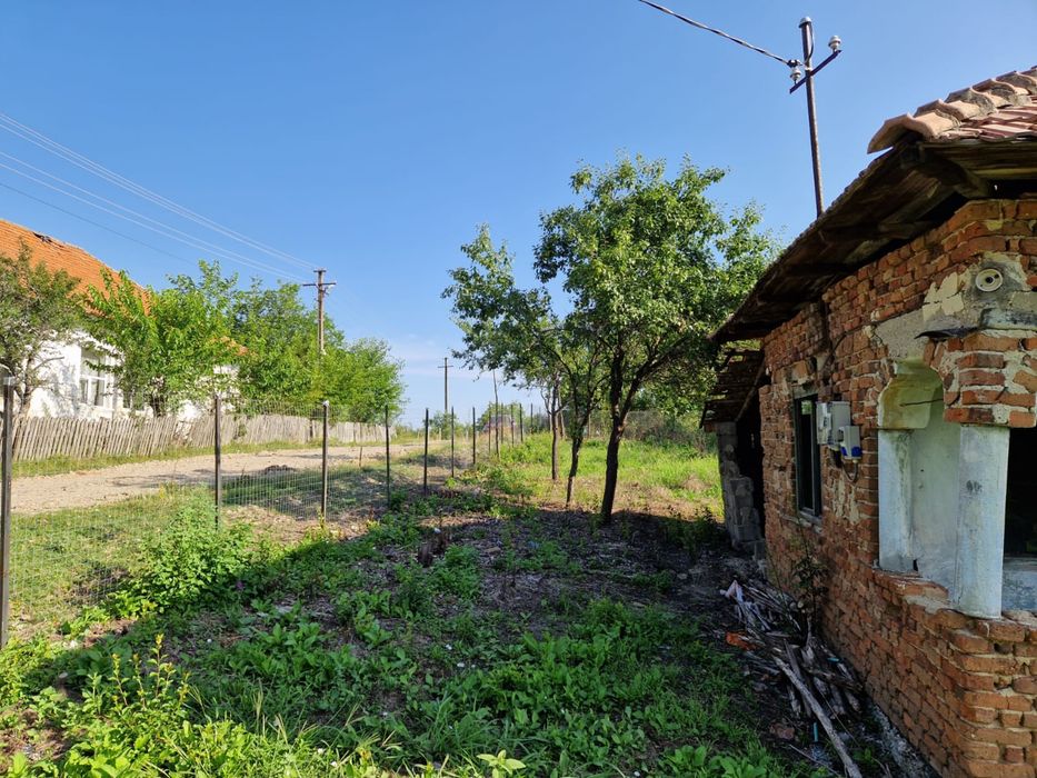 Vand teren intravilan Milcoiu 2200mp