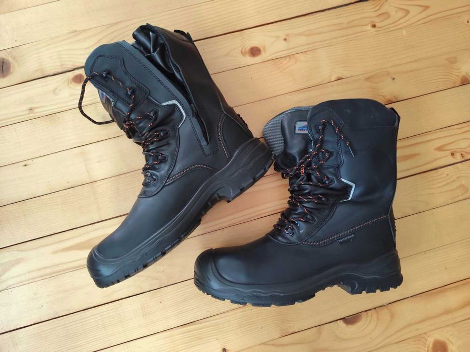 Обувки за екстремни условия, лов, туризъм.