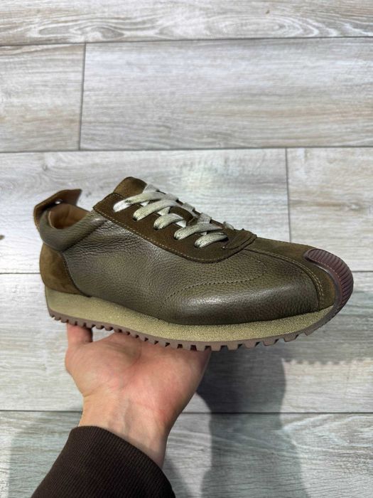 Кроссовки Geweiluo.