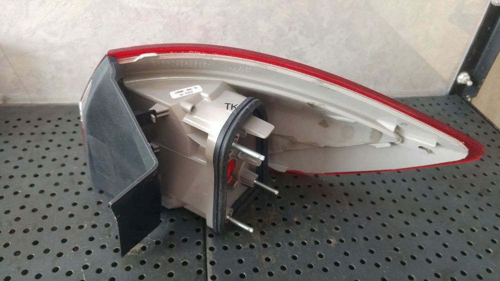 Stop tripla lampa stanga aripa ford mondeo 4 7s7113405b