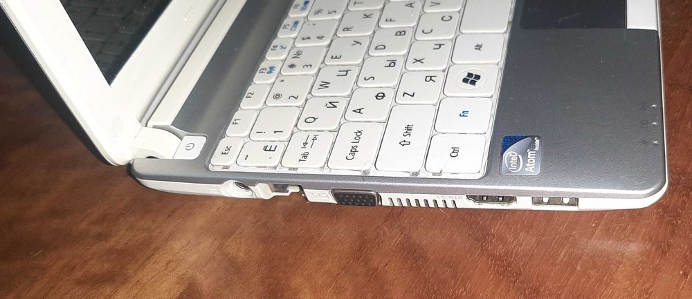 Нетбук Acer One D270 с коробкой