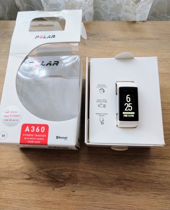 Ceas smartwatch nou Polar A 360 pentru femei
