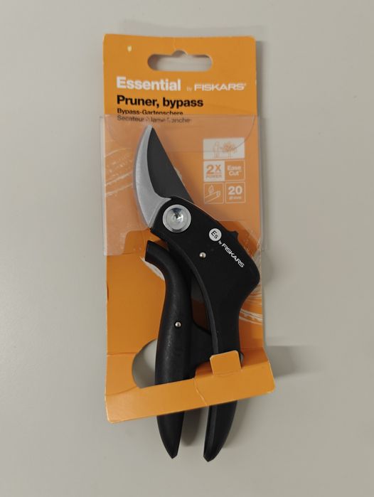 Foarfecă FISKARS ESSENTIAL 2X power bypass easycut tăiat copaci