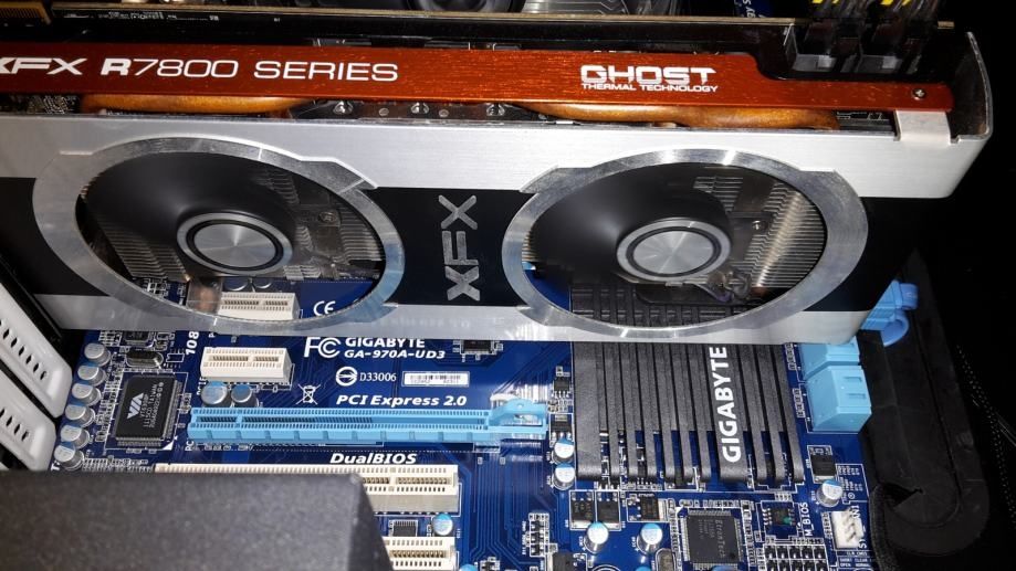 Placa video DEFECTA Radeon XFX HD 7870 2GB Gddr5 256 bit