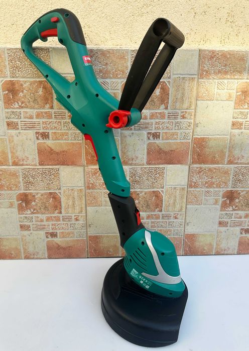 BOSCH ART 26-18 Li - Акумулаторен тример 18V 3.0Ah перфектен!