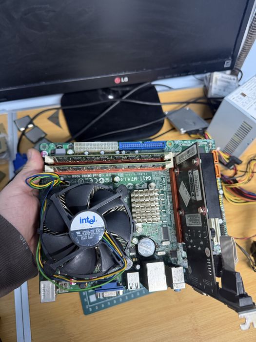 quad q9400 4 gb ram ddr 3 video 1 gb retro game