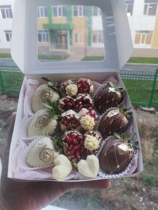 Клубника в шоколаде букет/бокс