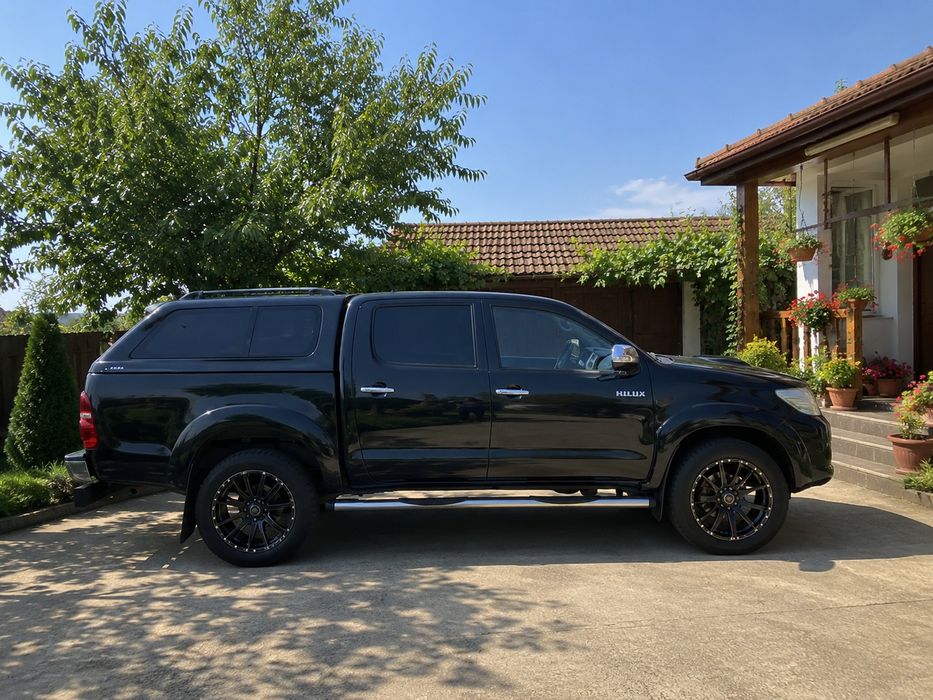 TOYOTA Hilux 0