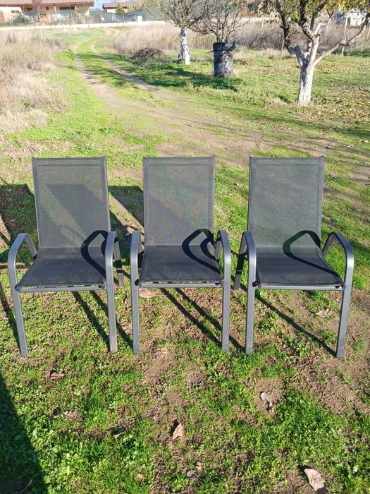 Градински столове 3-бр общо 90  лв