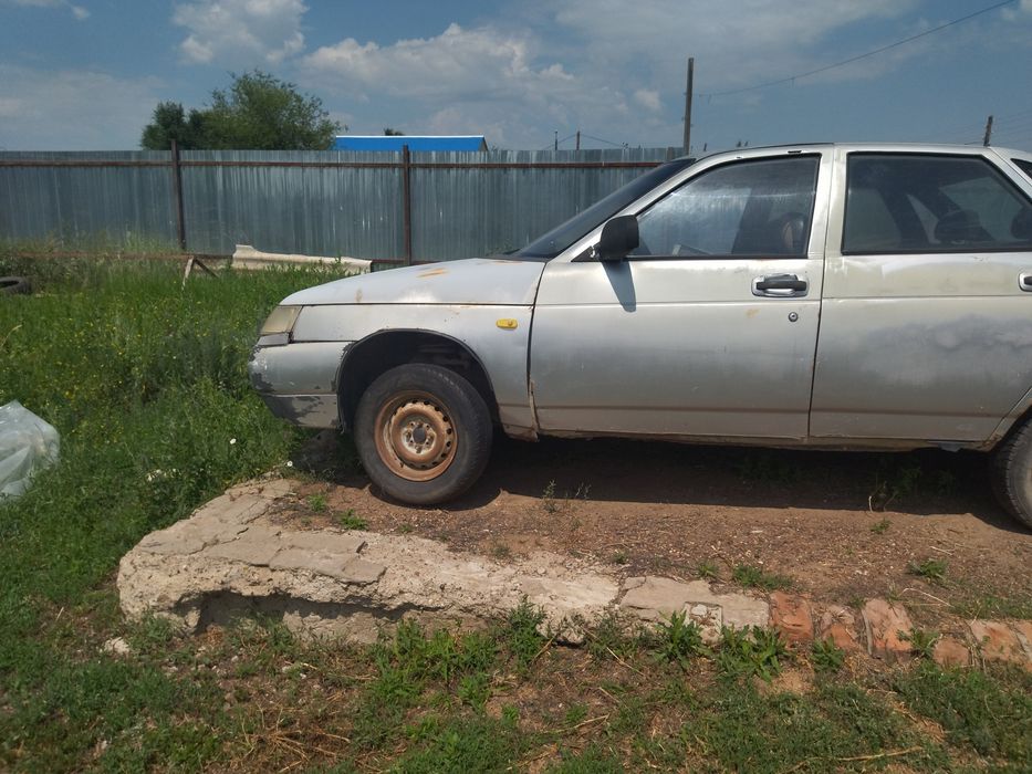 Продам ваз 2110 серый цвет.