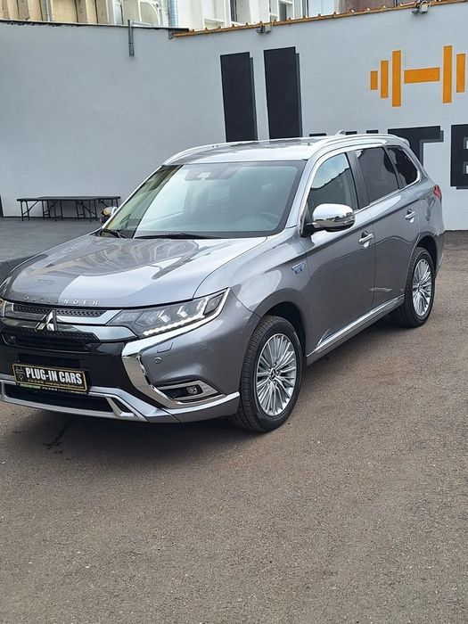 Mitsubishi Outlander Instyle +
