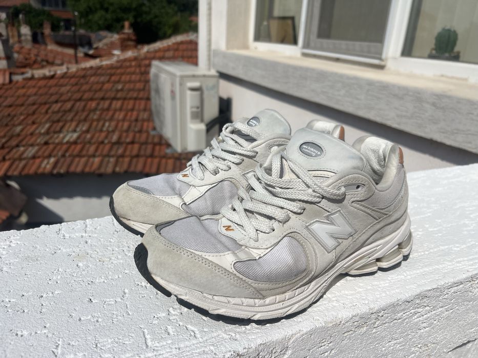 New Balance 2002R 44