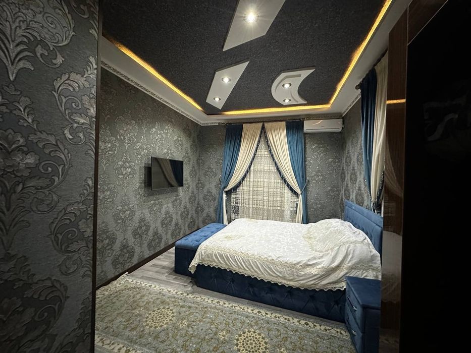 Продам свою 4 комнатную  квартиру 8й этаж 8 этажного дома