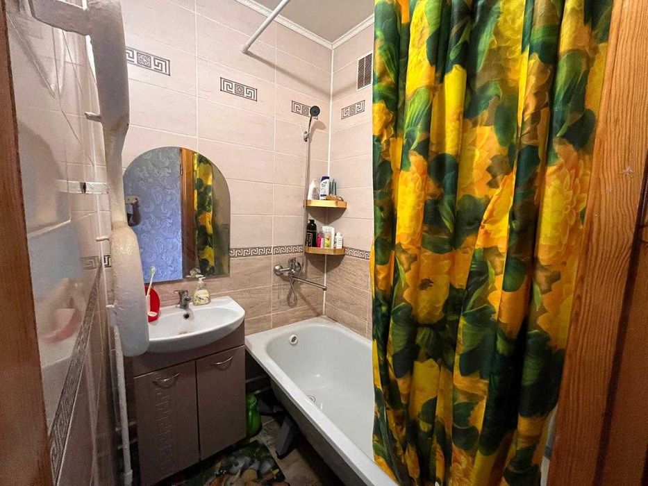 Продам 3 комн. кв., в районе Военного Института