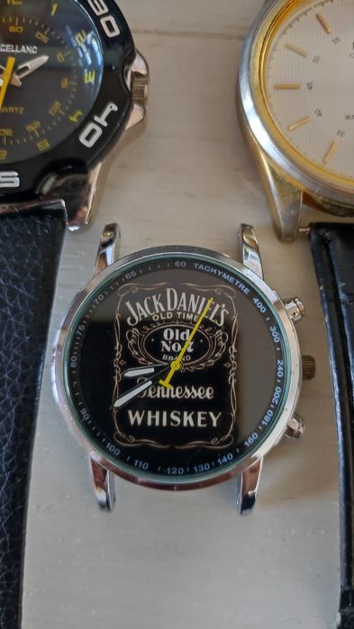 De vânzare lot ceasuri