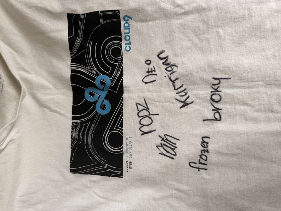 Футболка с афтогравами