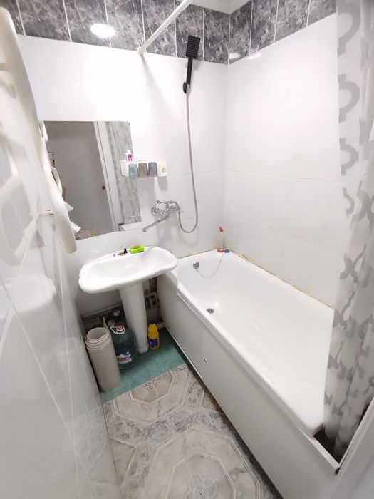 Продается 2-комн (6-34, 1 эт)