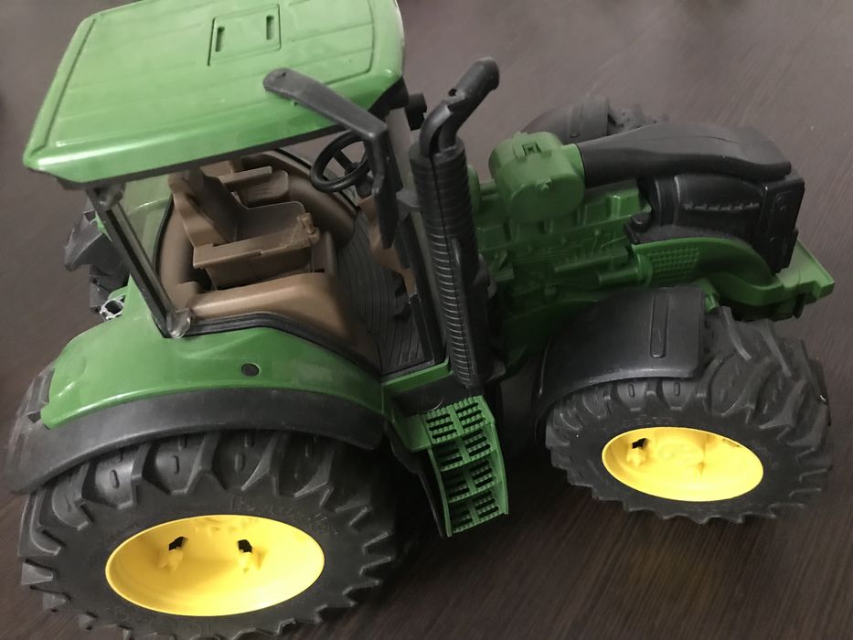 Продам модель трактора John Deere BRUDER Джон дир «Брудер»