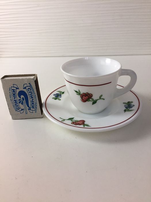 Кофейные чашки и чайные чашки