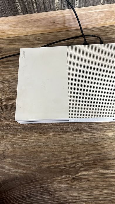 Продам или обмен Xbox one 512 gb