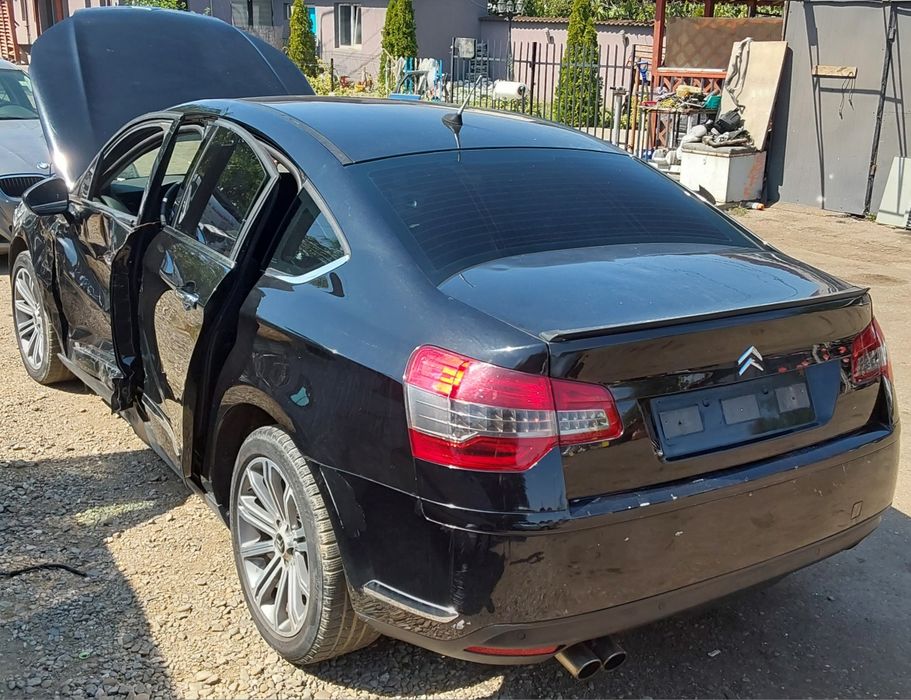 Dezmembrez Citroen C5 2.0 HDi an 2009 cod motor RH01