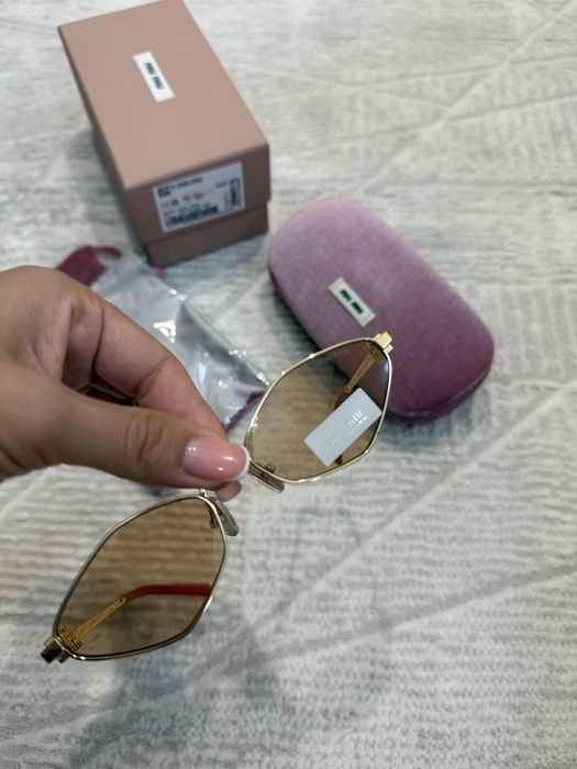 Очки Miu Miu 2025