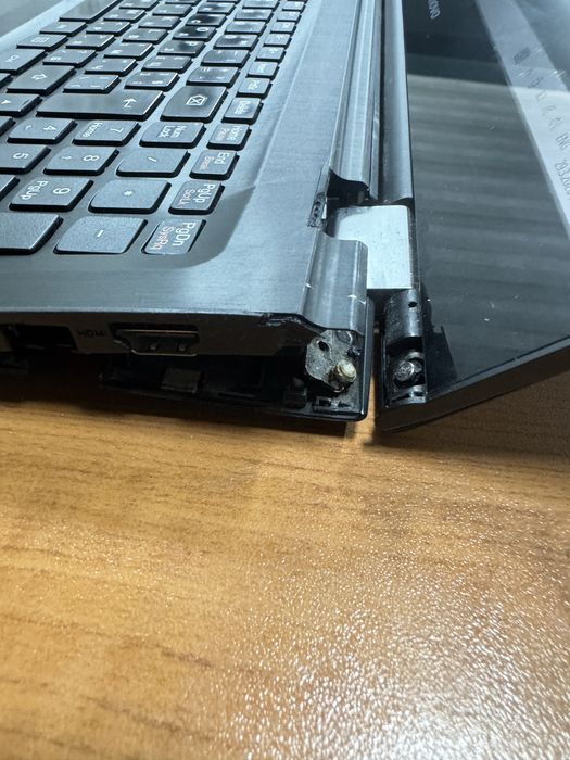 Лаптоп Lenovo 80N6 i5