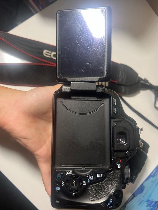 Фотоапарат - Canon EOS 600D