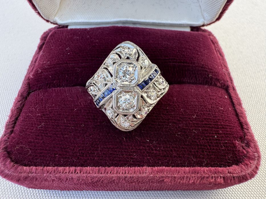 Inel din aur, diamante si safire