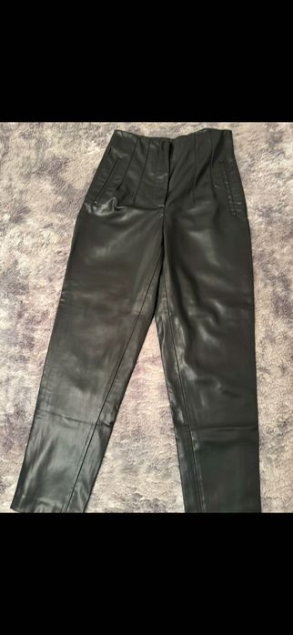 Дънки различни модели на Zara