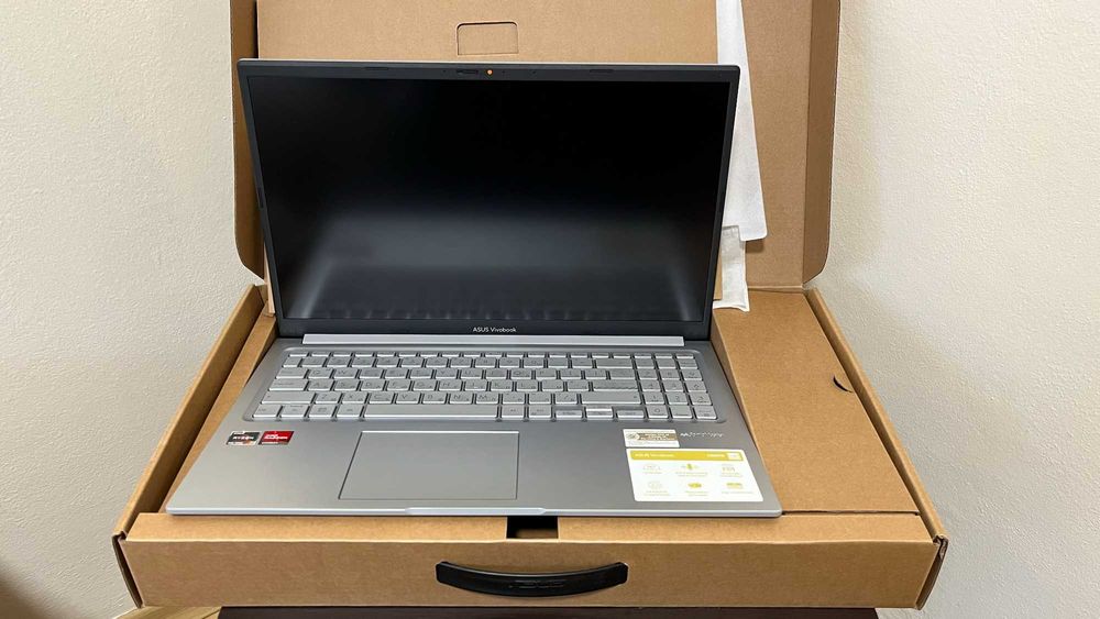 ASUS Vivobook 15 (Windows 11 Pro + Office 2024 Pro)