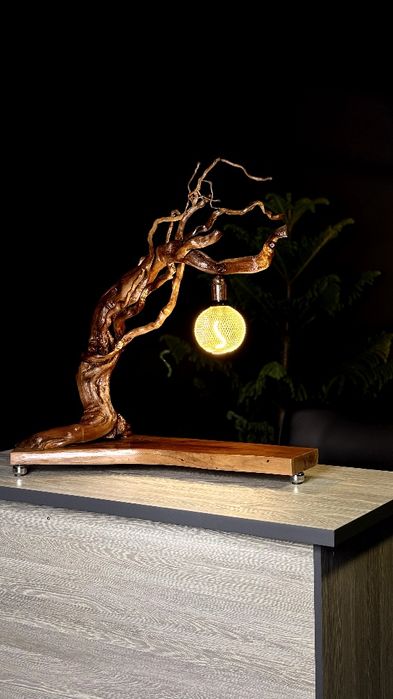 Табиий дарахтдан ночник лампа.