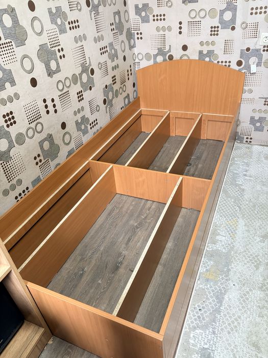 Продам кровать 95*200