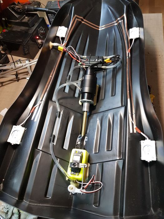 Reparatii si piese pentru navomodele /bărcute pentru plantat