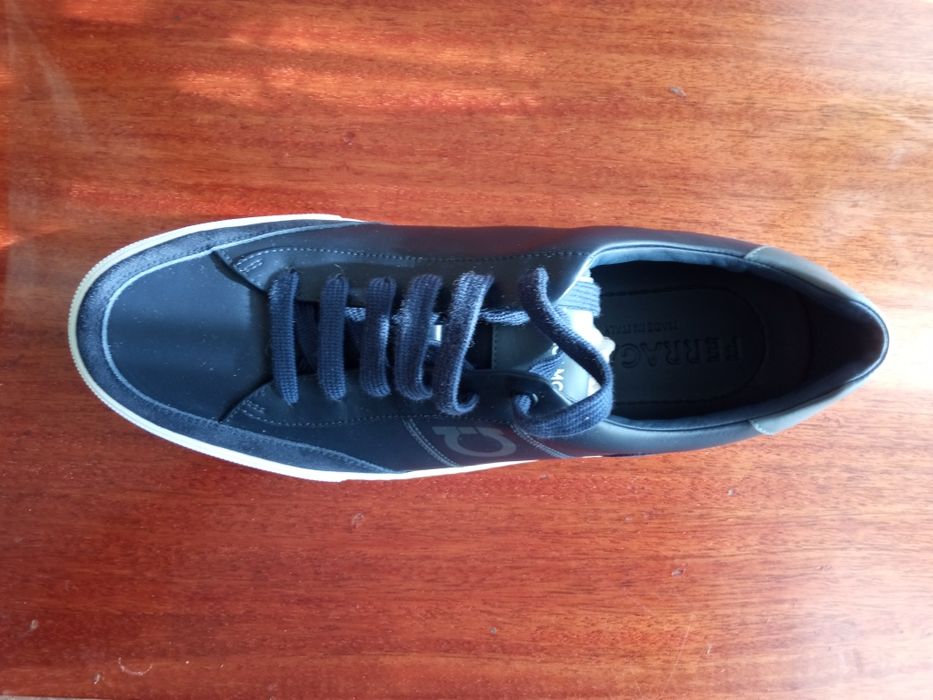 Продам кеды FERRAGAMO