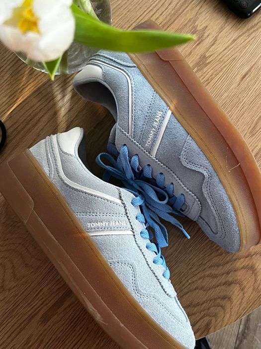 Vând teniși Tommy Jeans, damă, mărimea 38!