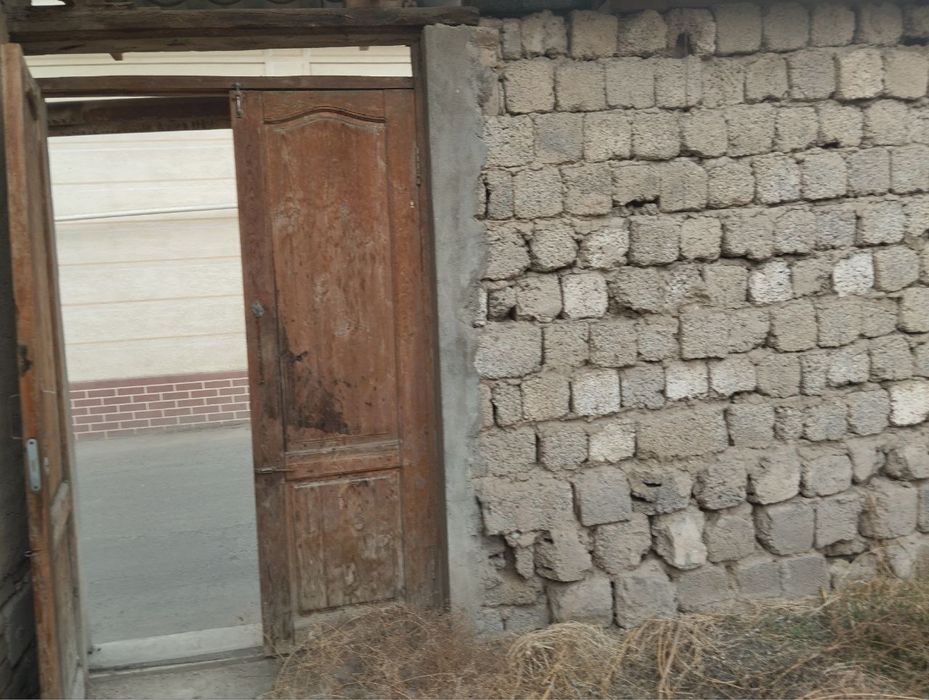 Yer sotiladi 3.2 sotix Samarqand Darvozada