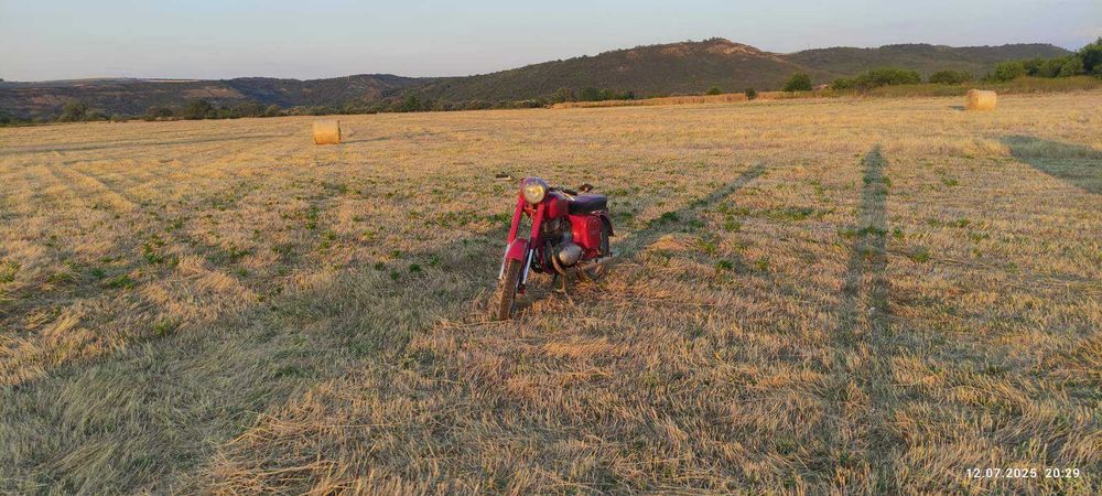 Предлагам цялостна и частична реставрация на ретро мотори