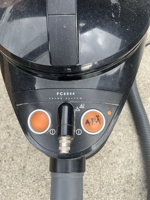 Aspirator Philips FC6844  masina de curațar turbo sistem