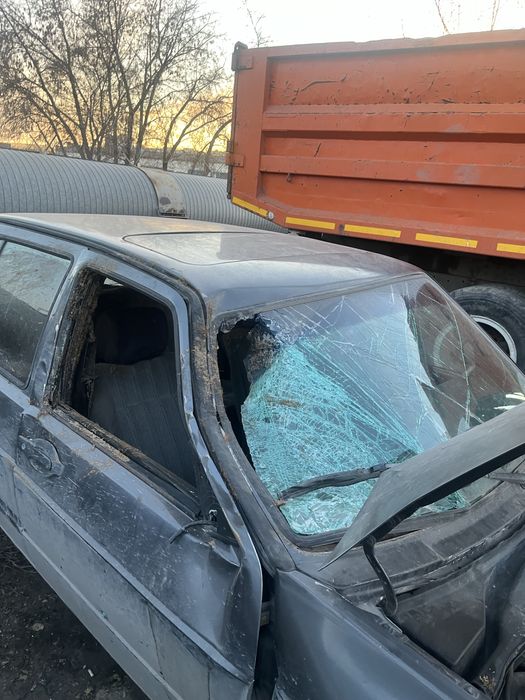 Продам гольф 2 на разбор