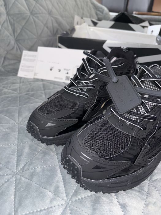 Off White Be Right Back