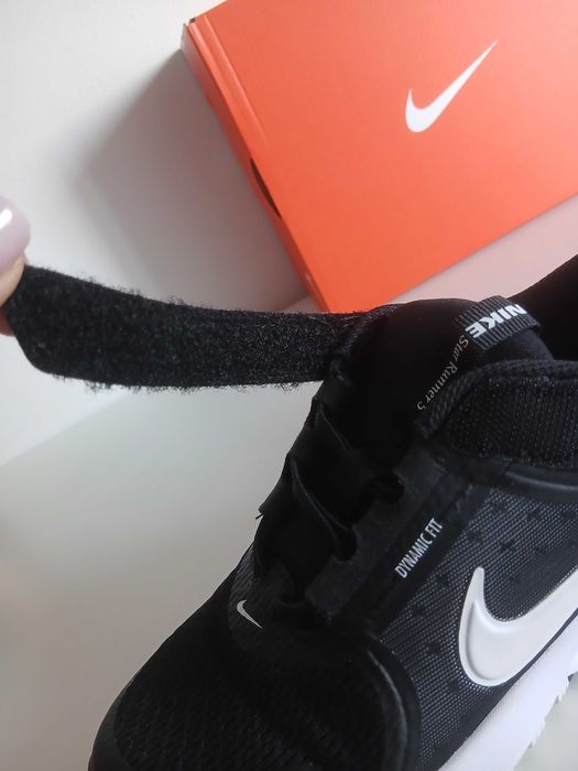 Adidasi nike noi  marime 33