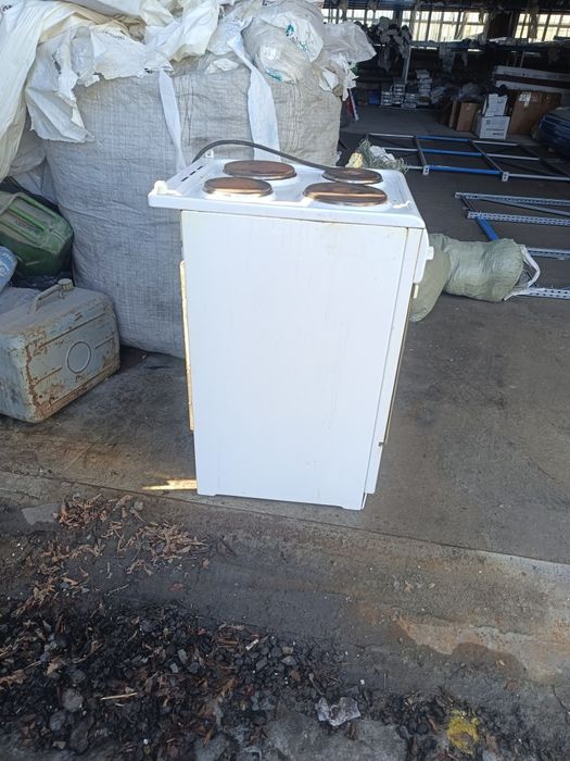 Продам кухонную плиту