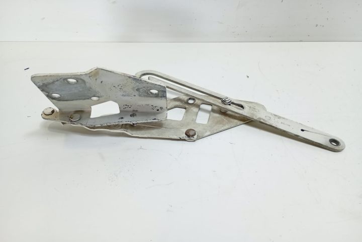 Balama capota dreapta 2D0823302B Volkswagen VW LT35 generatia 2