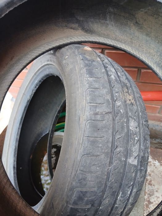 Продам шины 2 шт .