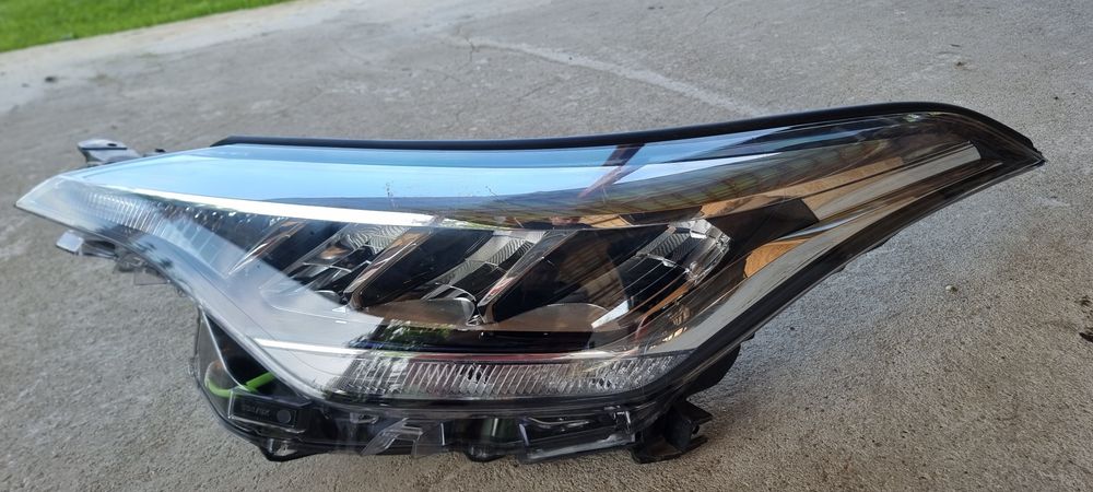 Far full led toyota chr