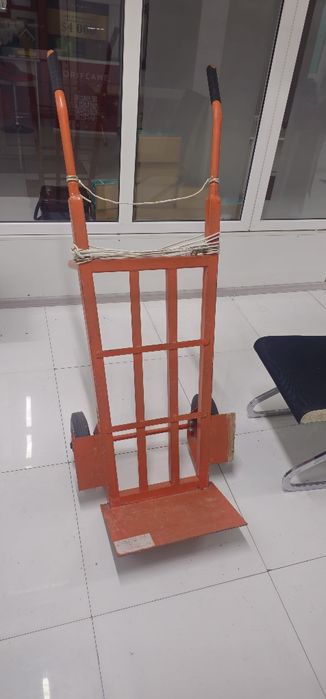 Продам тачку крепкая толстый металл