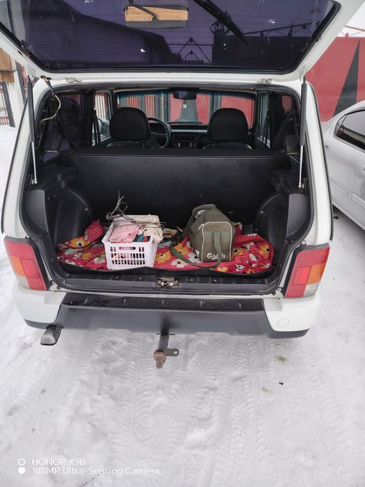 Продам авто ниву