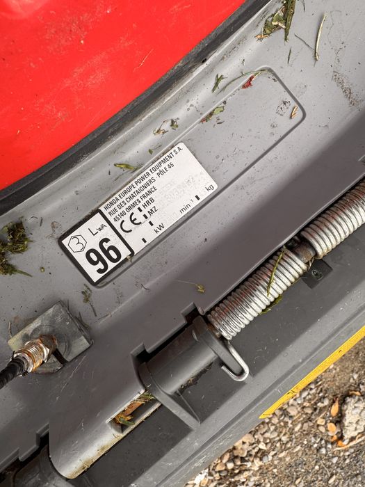 Urgent oHonda HRB 476C in stare bună, o dau doar pe proba